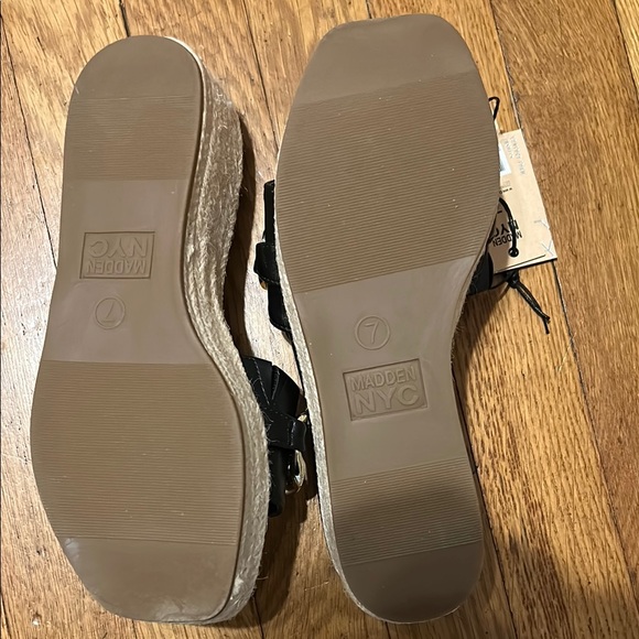 Steve Madden Black and Gold Chain Sandals - Picture 2 of 5